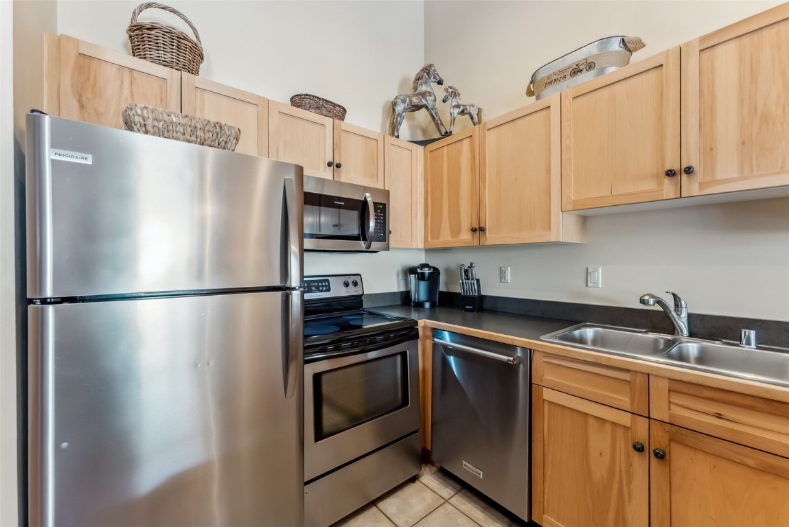 150 Dercum SQUARE 8530