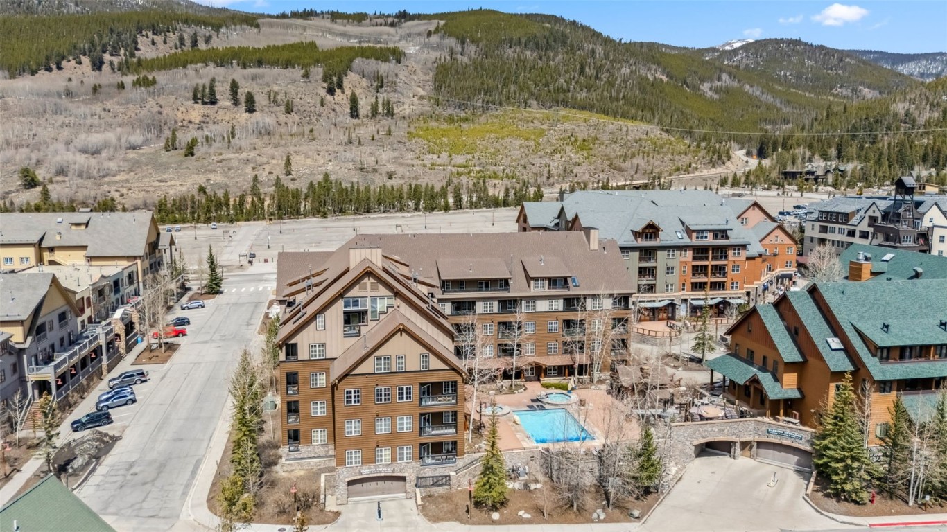 150 Dercum SQUARE 8530