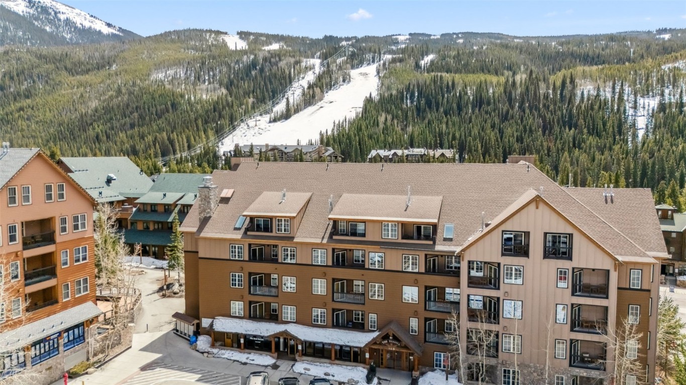 150 Dercum SQUARE 8530