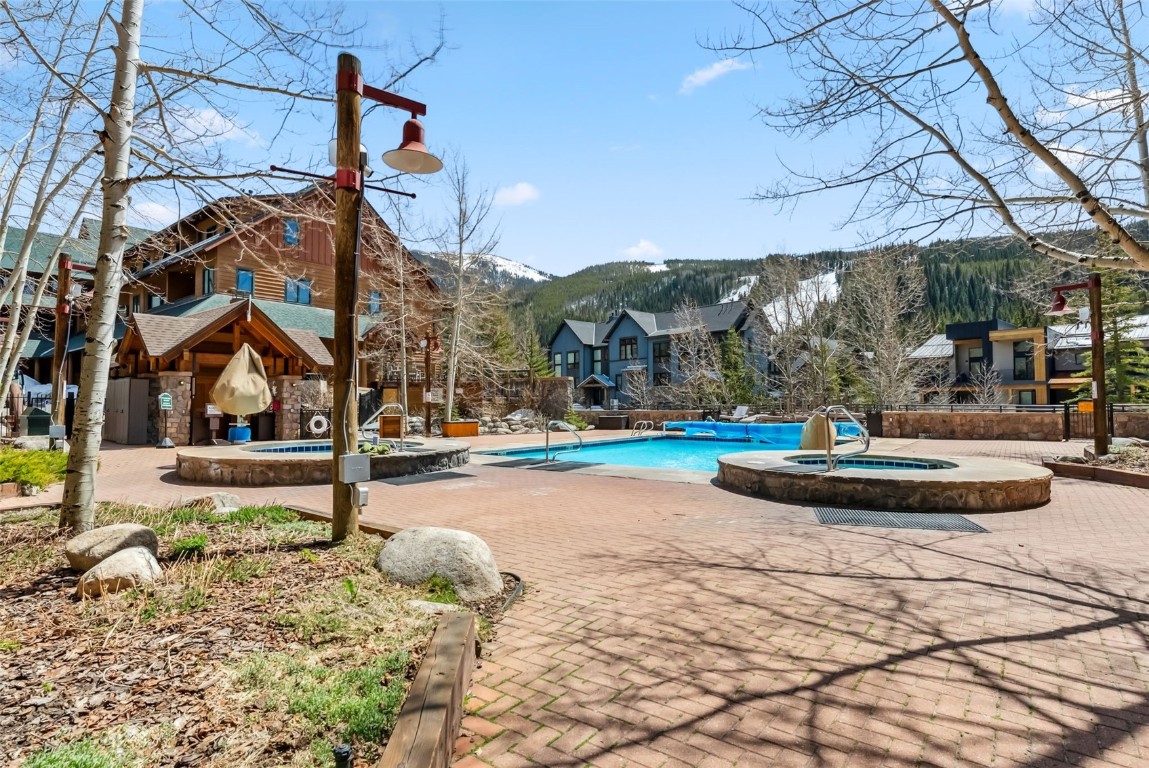 150 Dercum SQUARE 8530