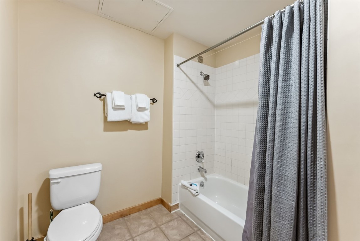 150 Dercum SQUARE 8530