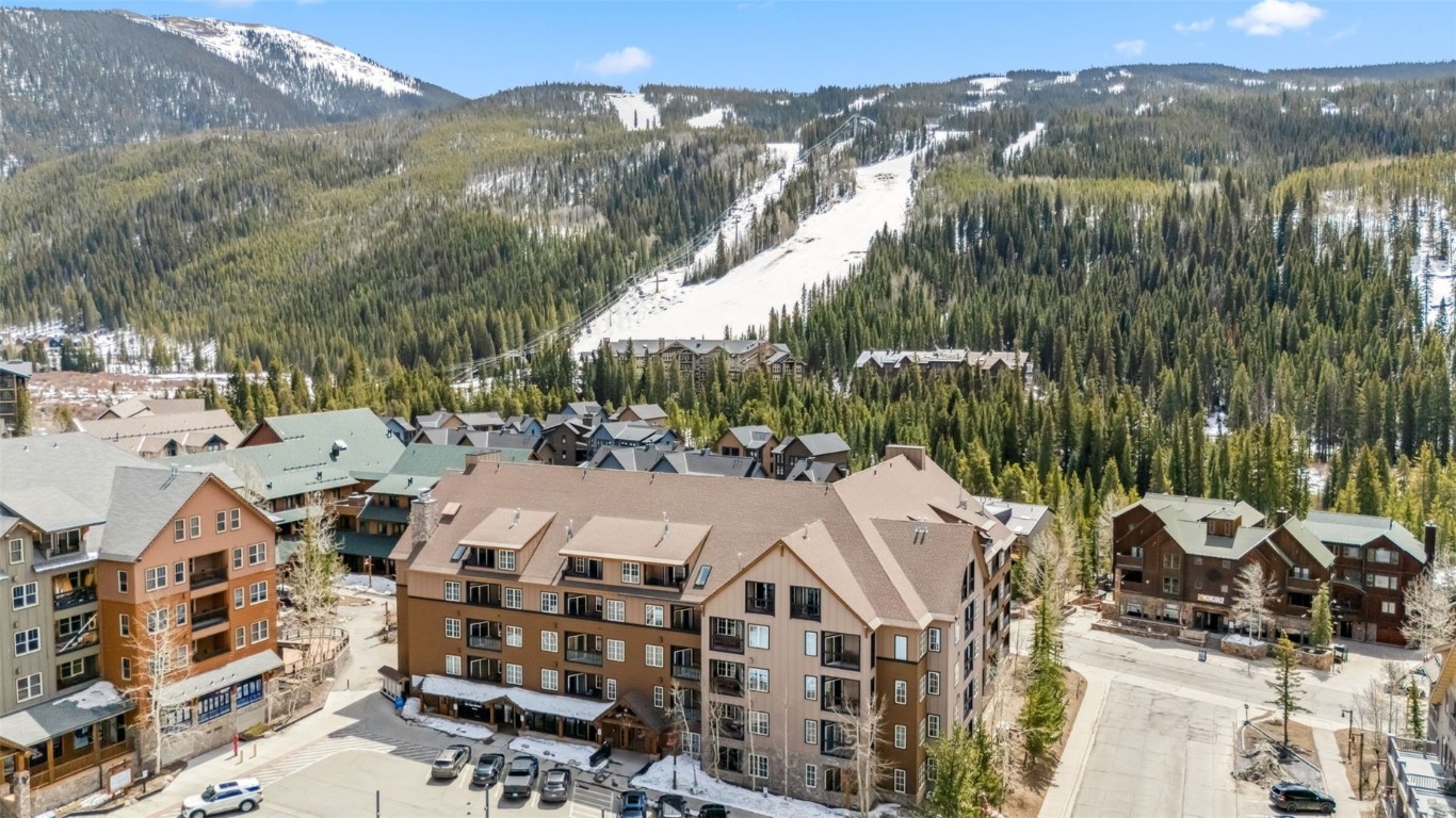 150 Dercum SQUARE 8530