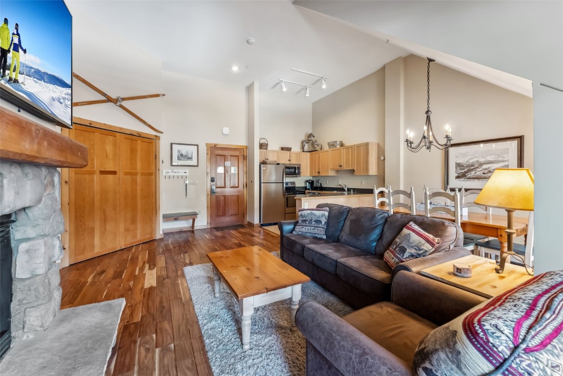 150 Dercum SQUARE 8530