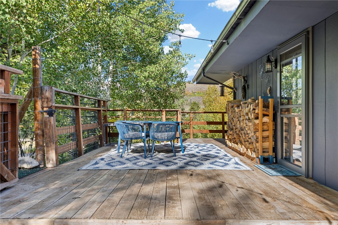 238 Deer Path ROAD