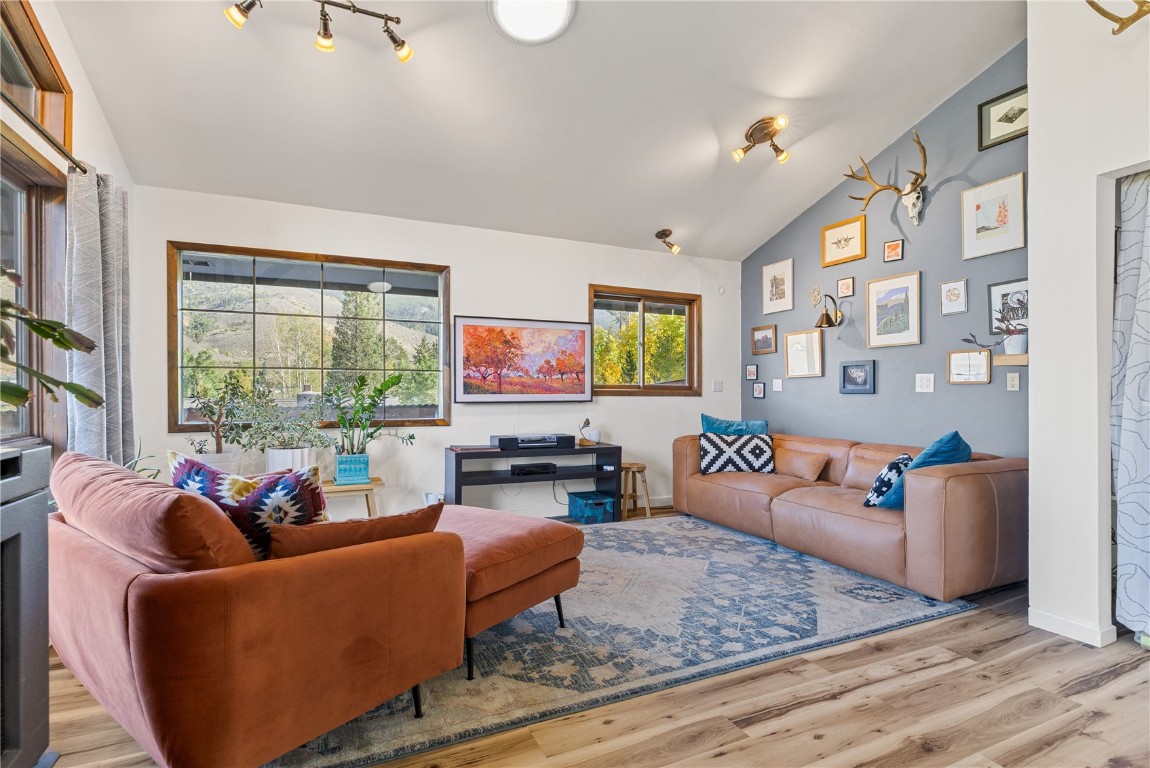 238 Deer Path ROAD