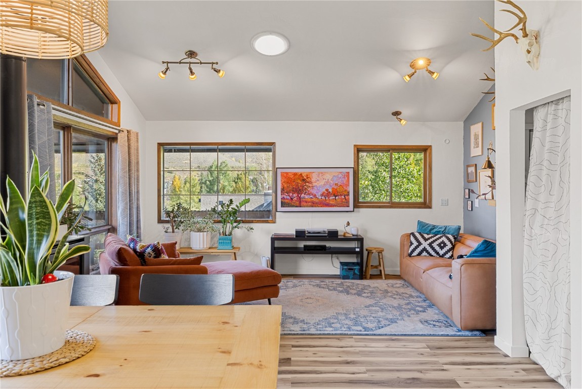 238 Deer Path ROAD