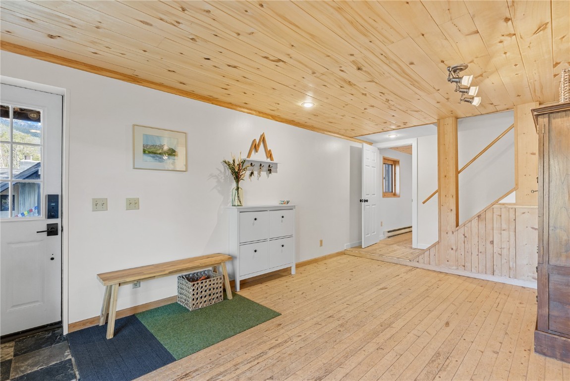 238 Deer Path ROAD