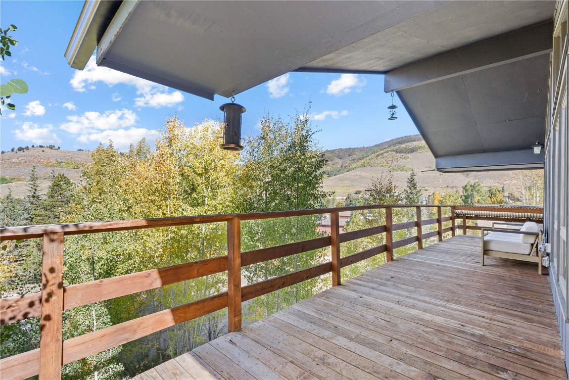 238 Deer Path ROAD