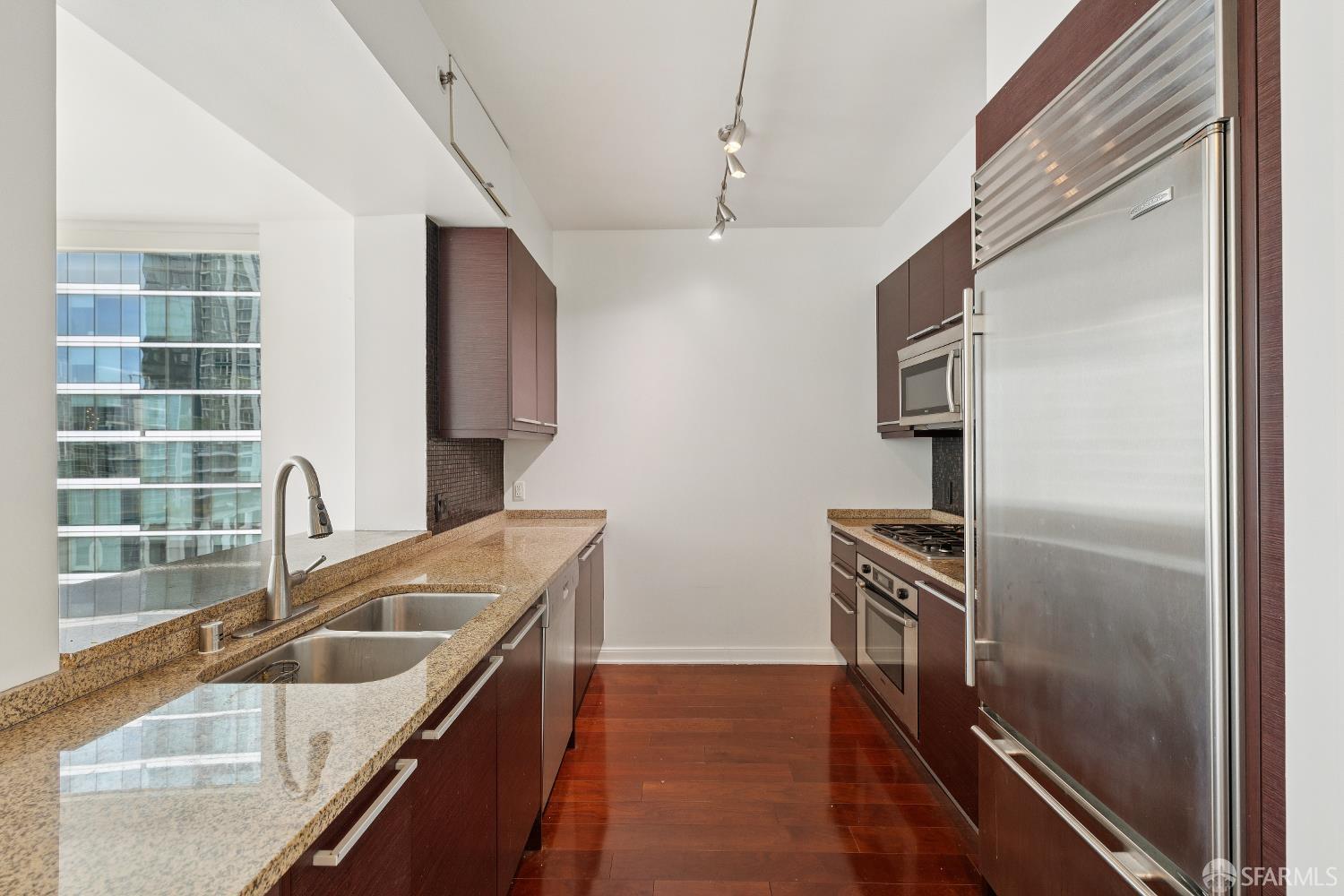 425 1st Street # 1307