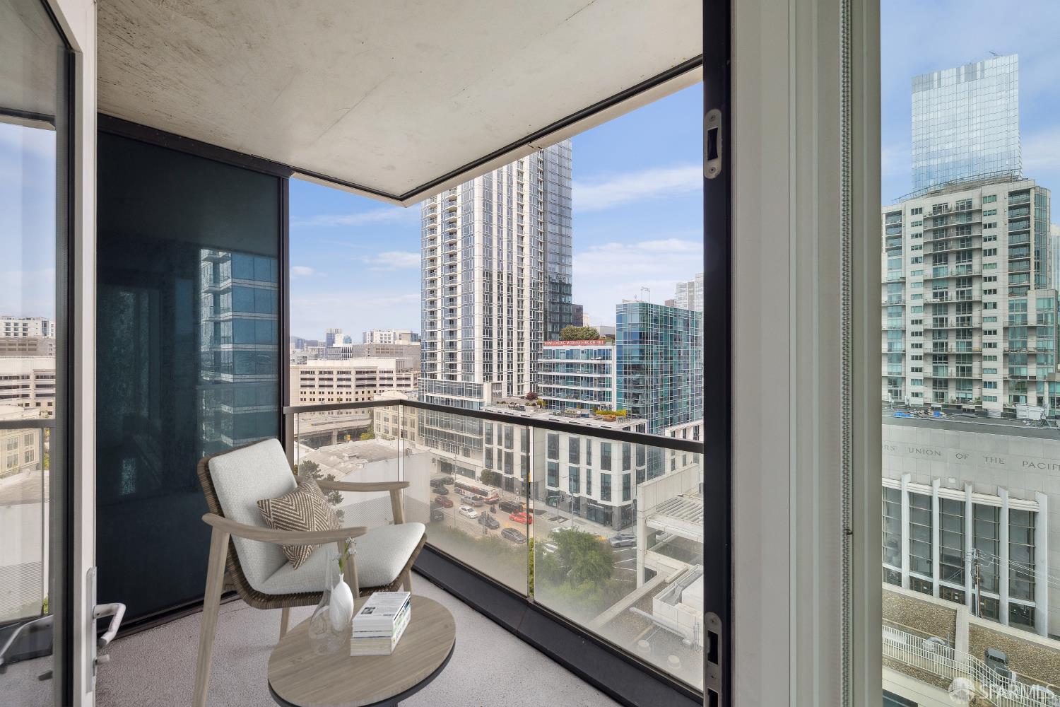 425 1st Street # 1307