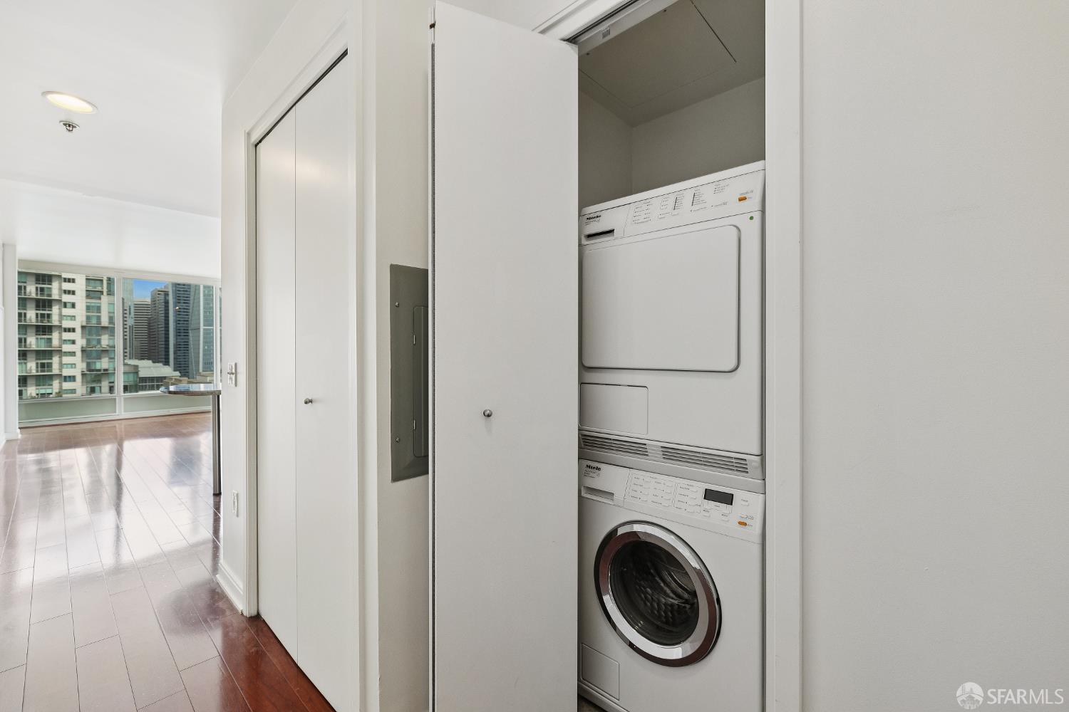 425 1st Street # 1307