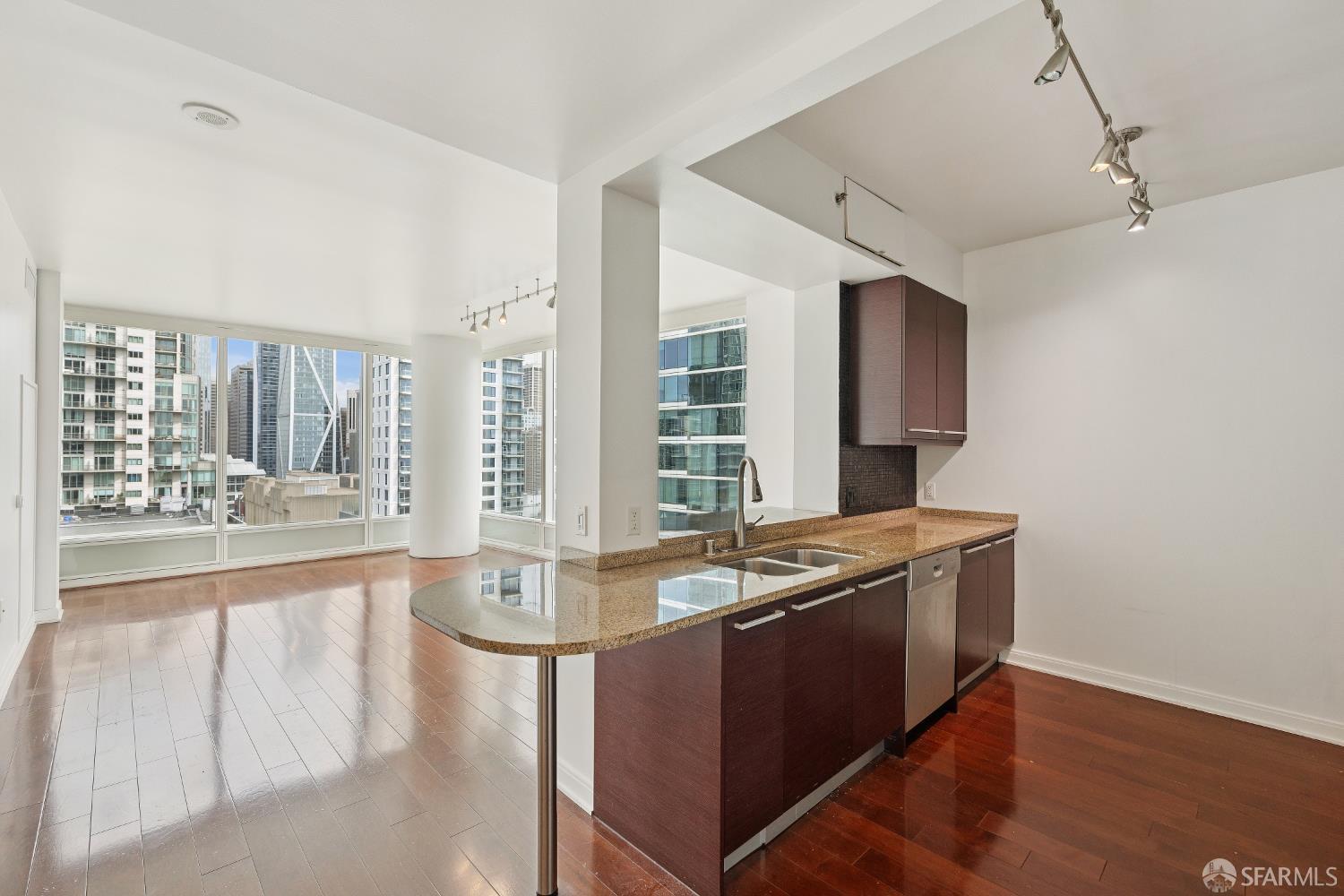 425 1st Street # 1307