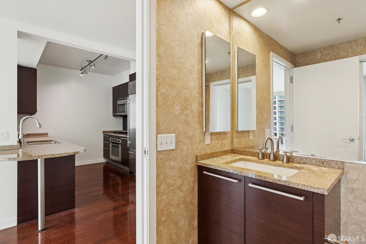 425 1st Street # 1307