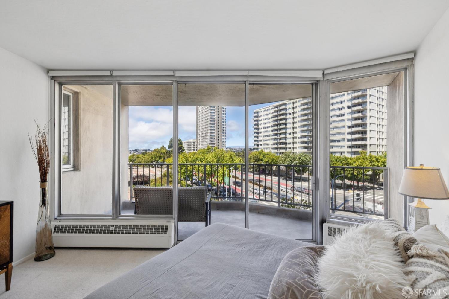 1200 Gough Street # 3A