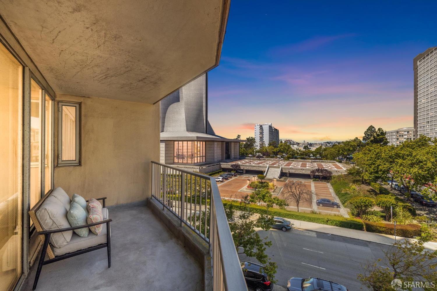 1200 Gough Street # 3A