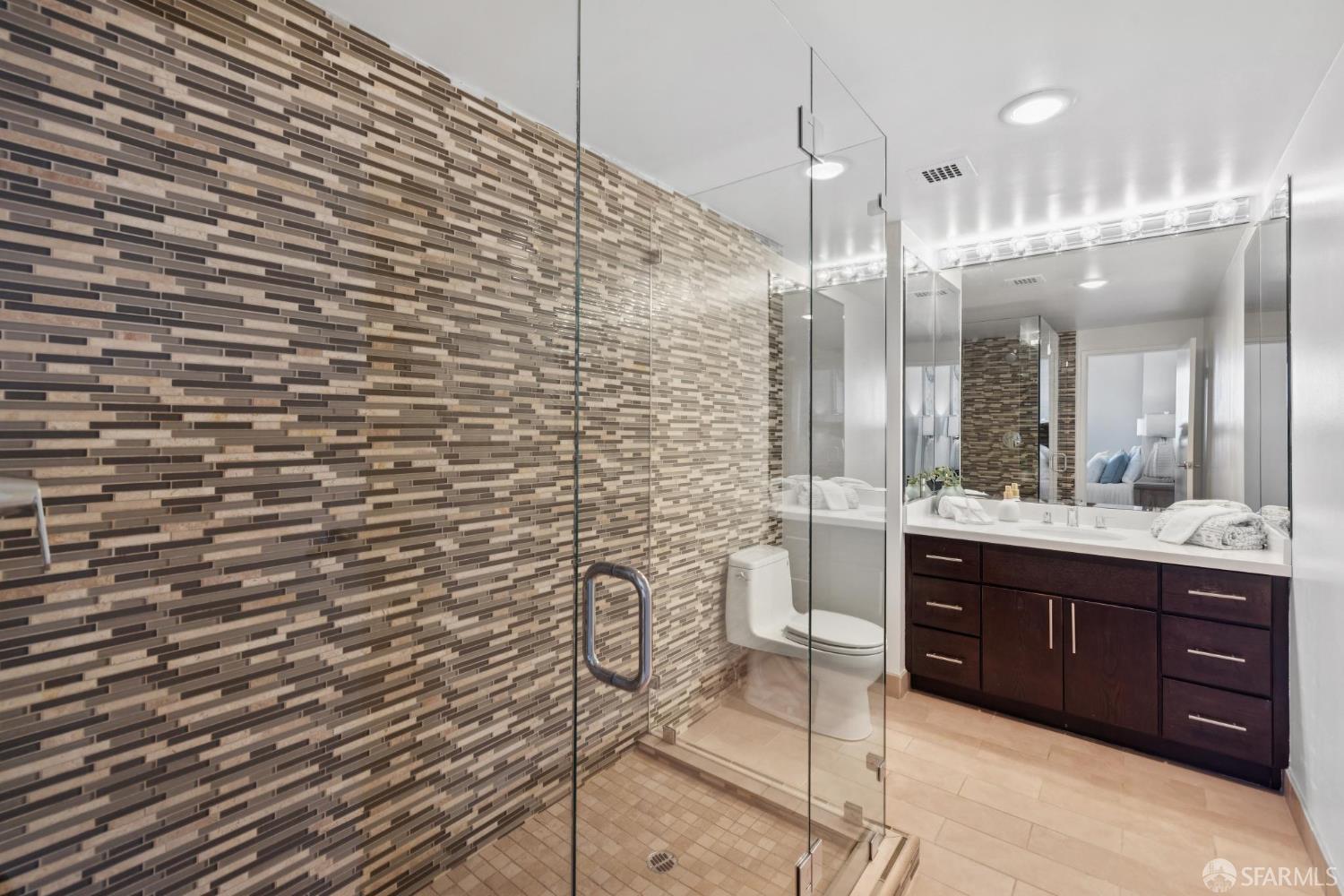 1200 Gough Street # 3A