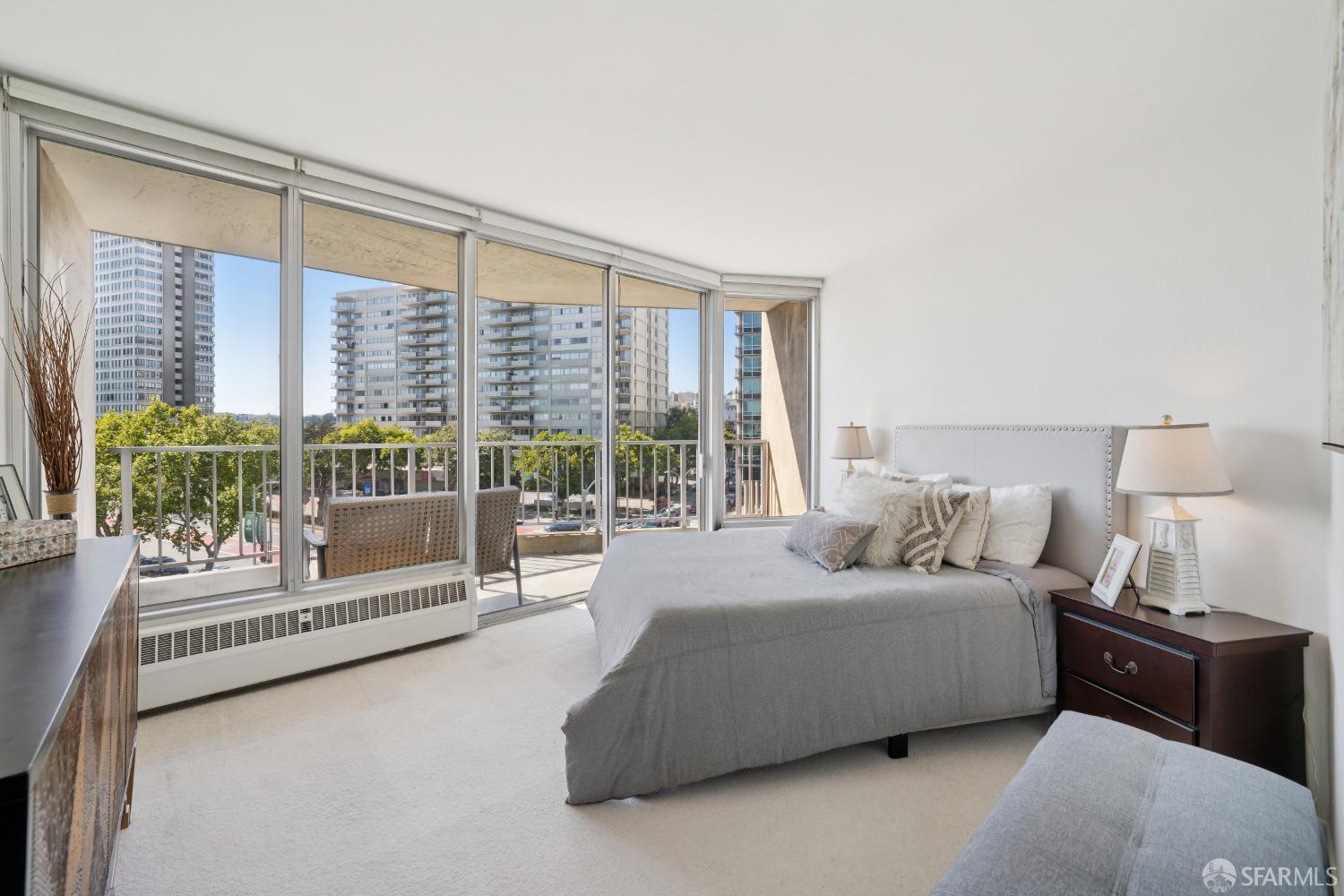 1200 Gough Street # 3A