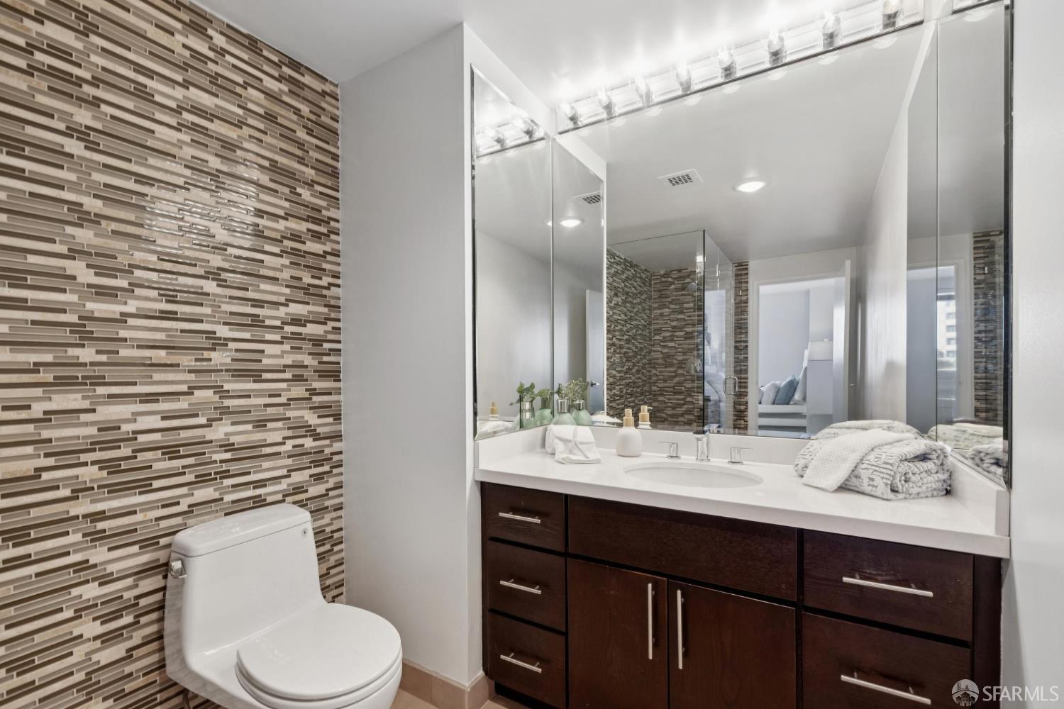 1200 Gough Street # 3A