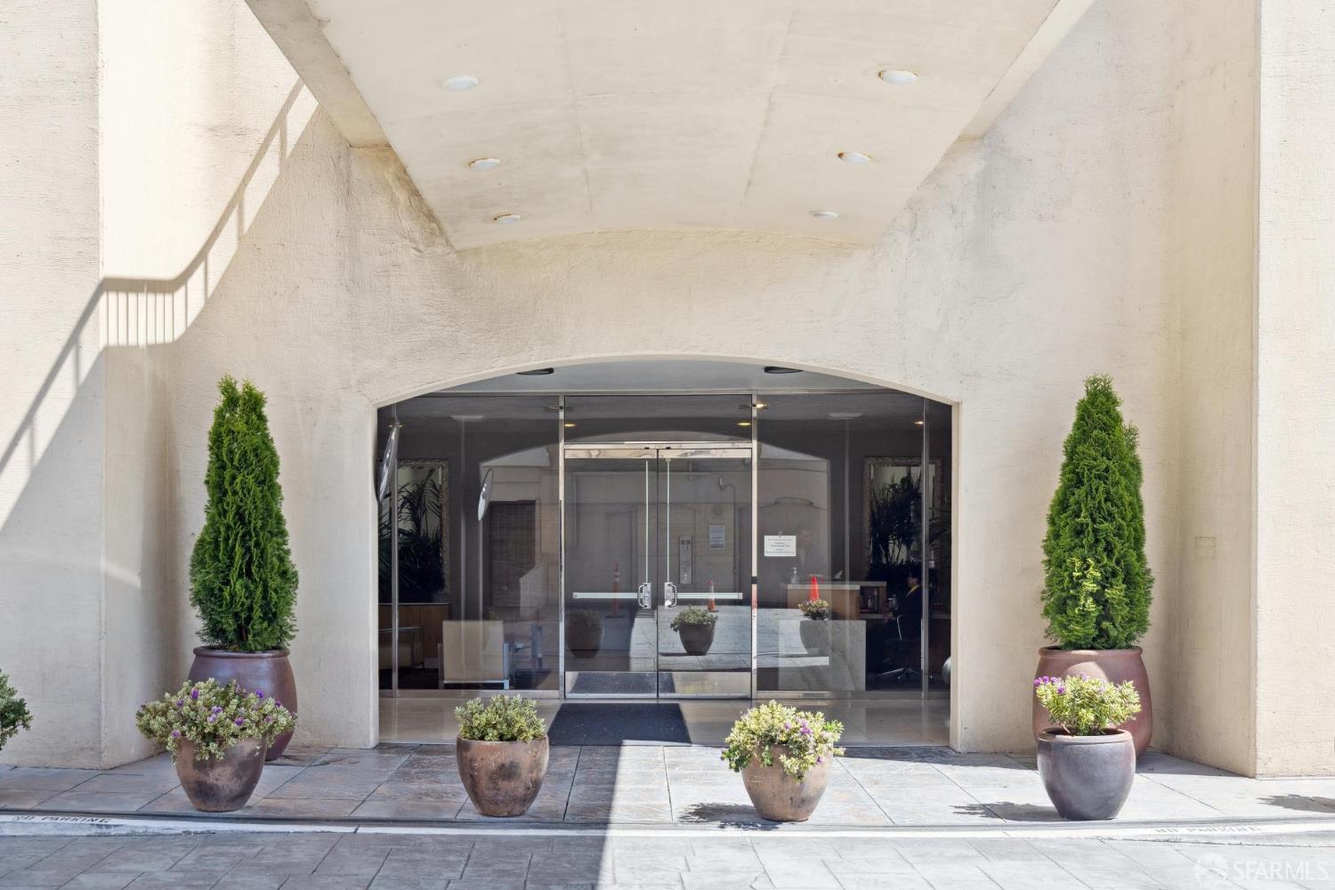 1200 Gough Street # 3A