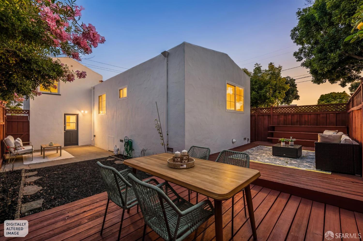 1121 Peach Street