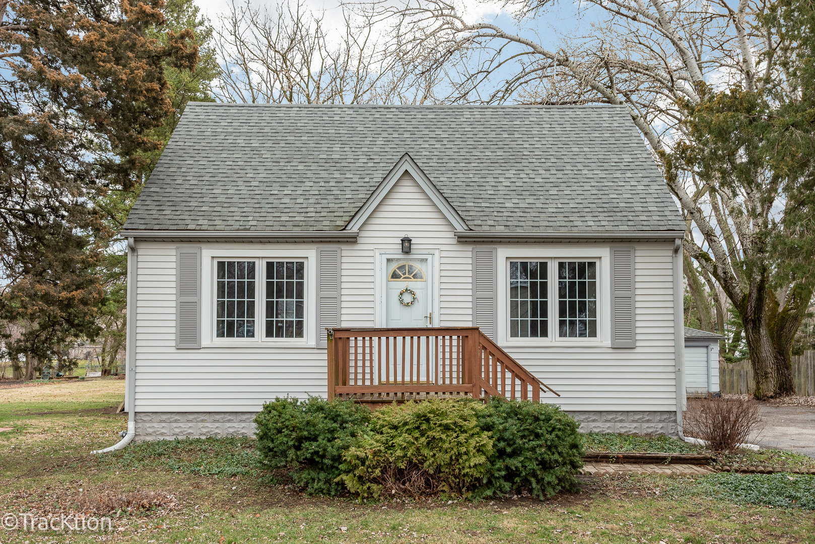 6913 Clarendon Hills Road