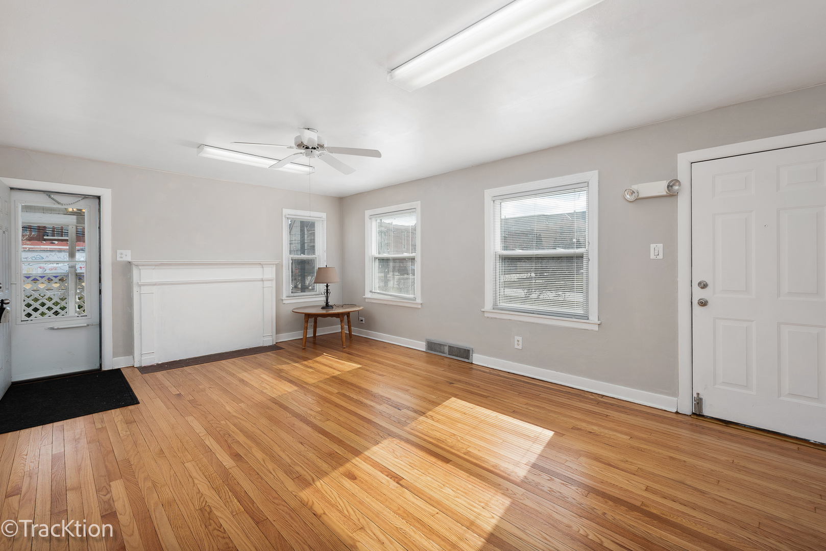 24 W Ash Street