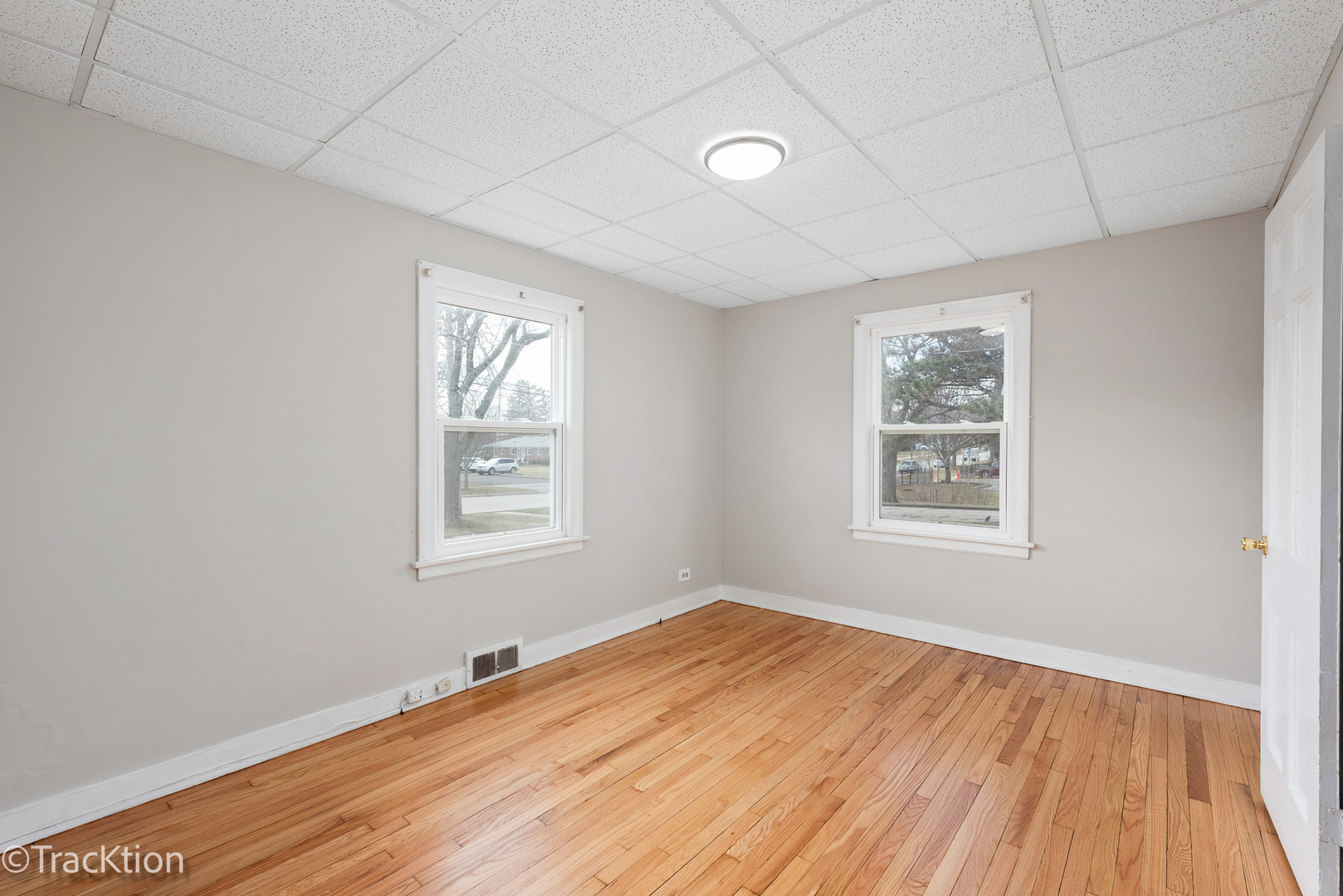 24 W Ash Street
