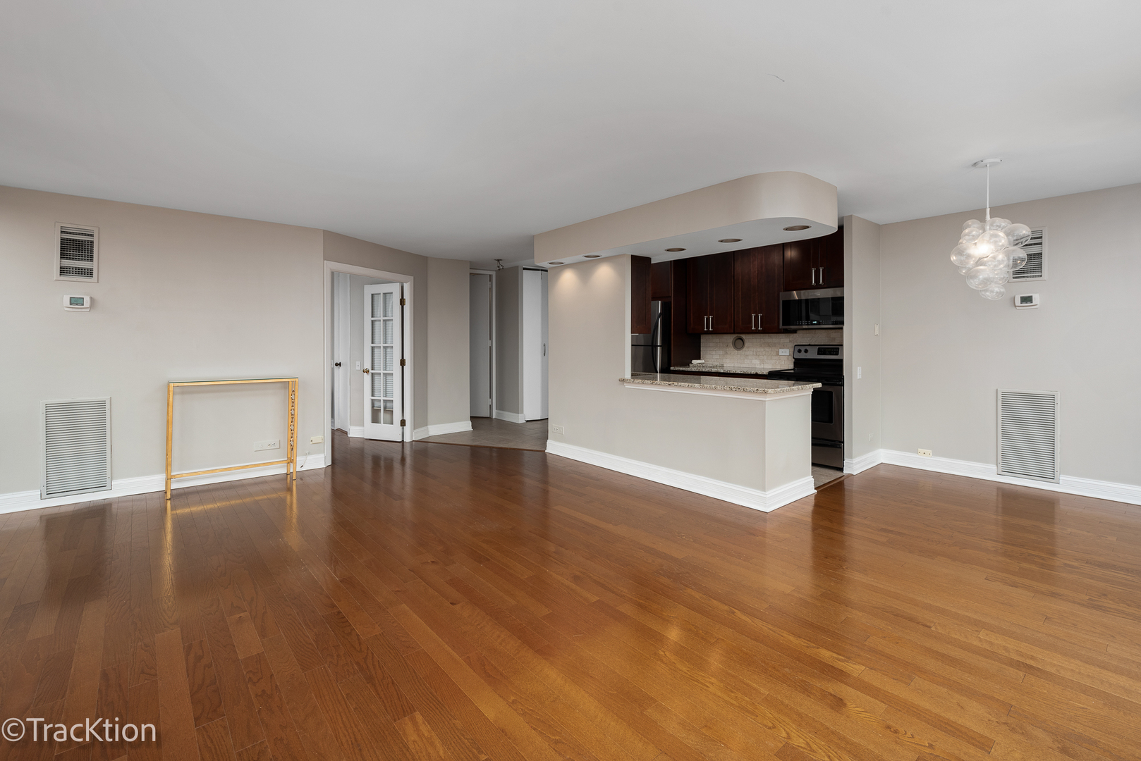 345 W Fullerton Parkway Unit: 1705