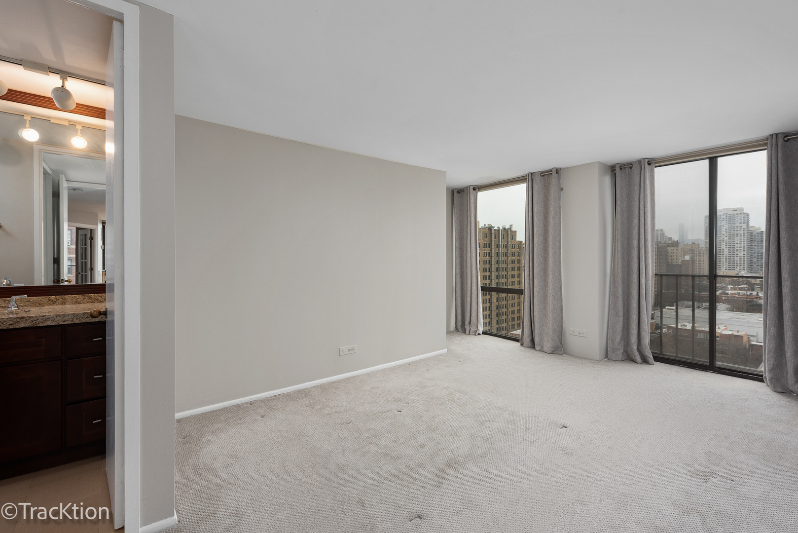 345 W Fullerton Parkway Unit: 1705