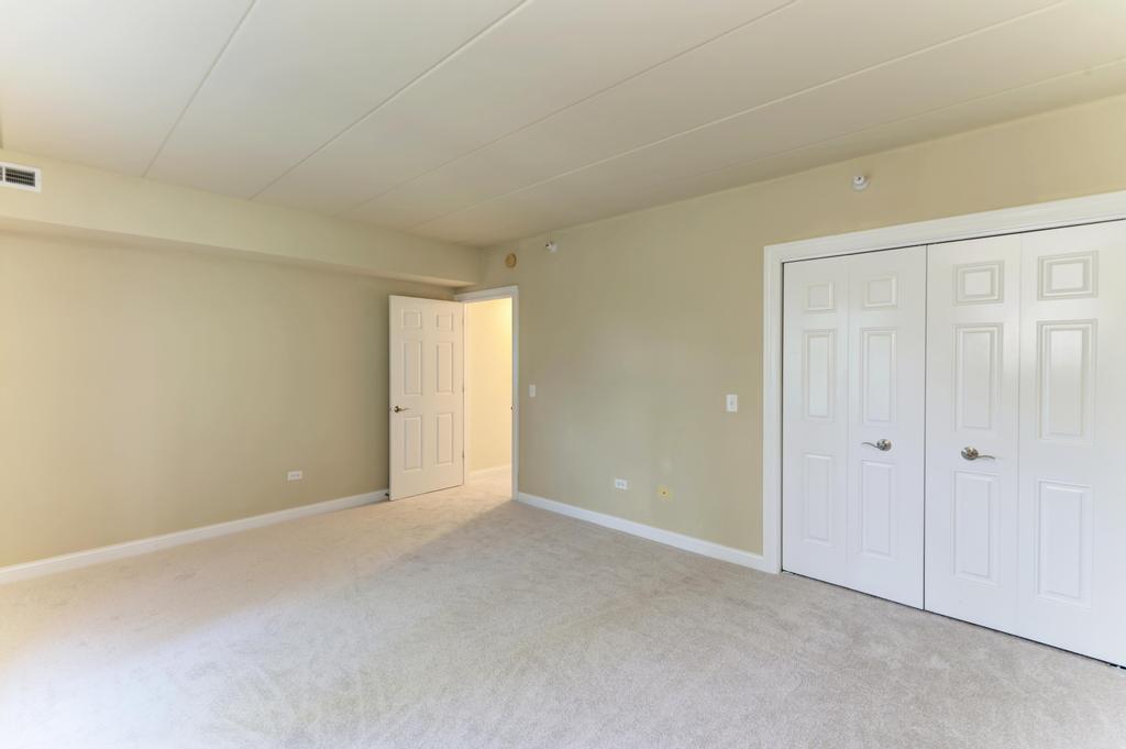 6655 S CASS Avenue Unit: 3B