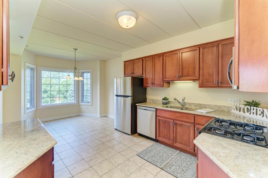 6655 S CASS Avenue Unit: 3B
