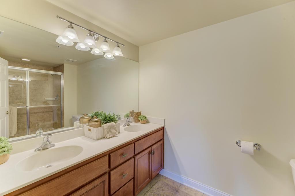 6655 S CASS Avenue Unit: 3B