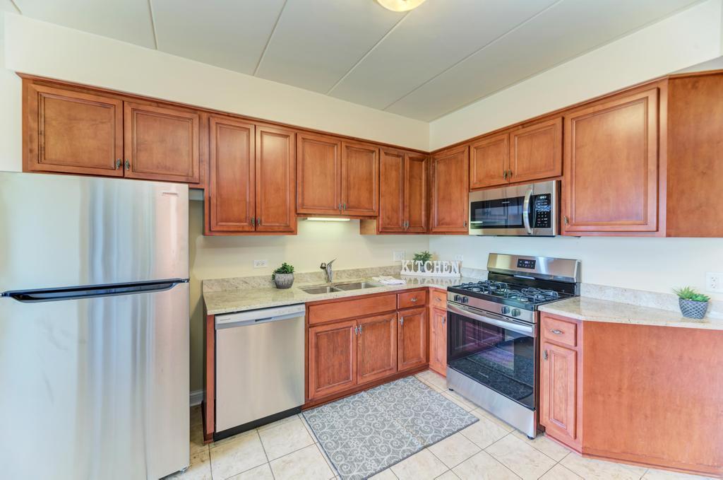 6655 S CASS Avenue Unit: 3B
