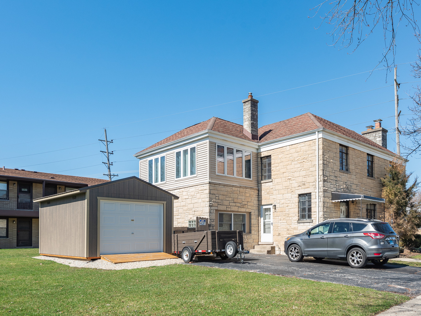 33 W Naperville Road