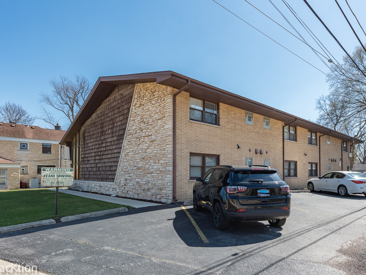 33 W Naperville Road