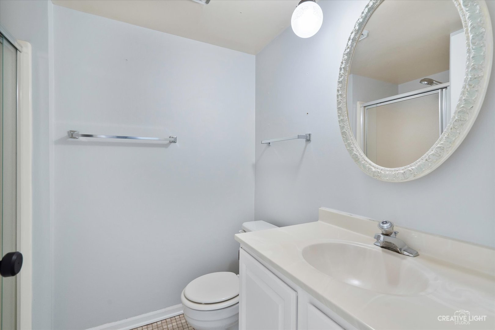 1239 Chalet Road Unit: 200