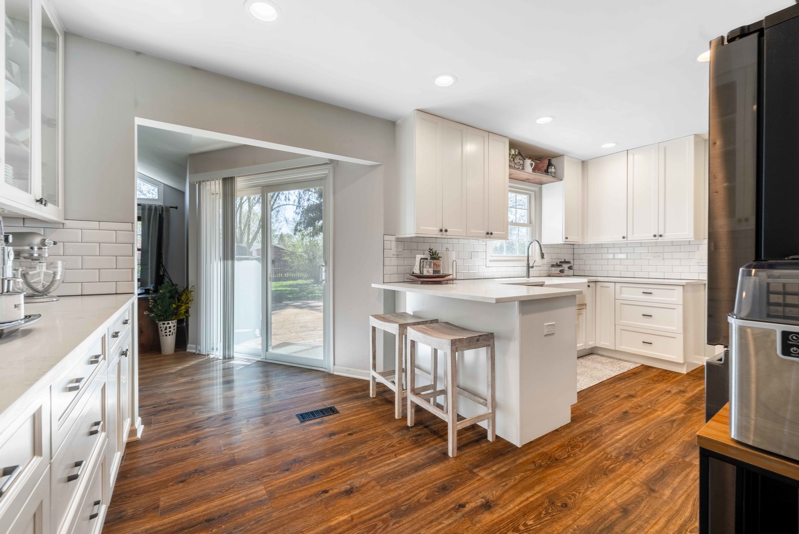 35 CLOVERDALE Lane