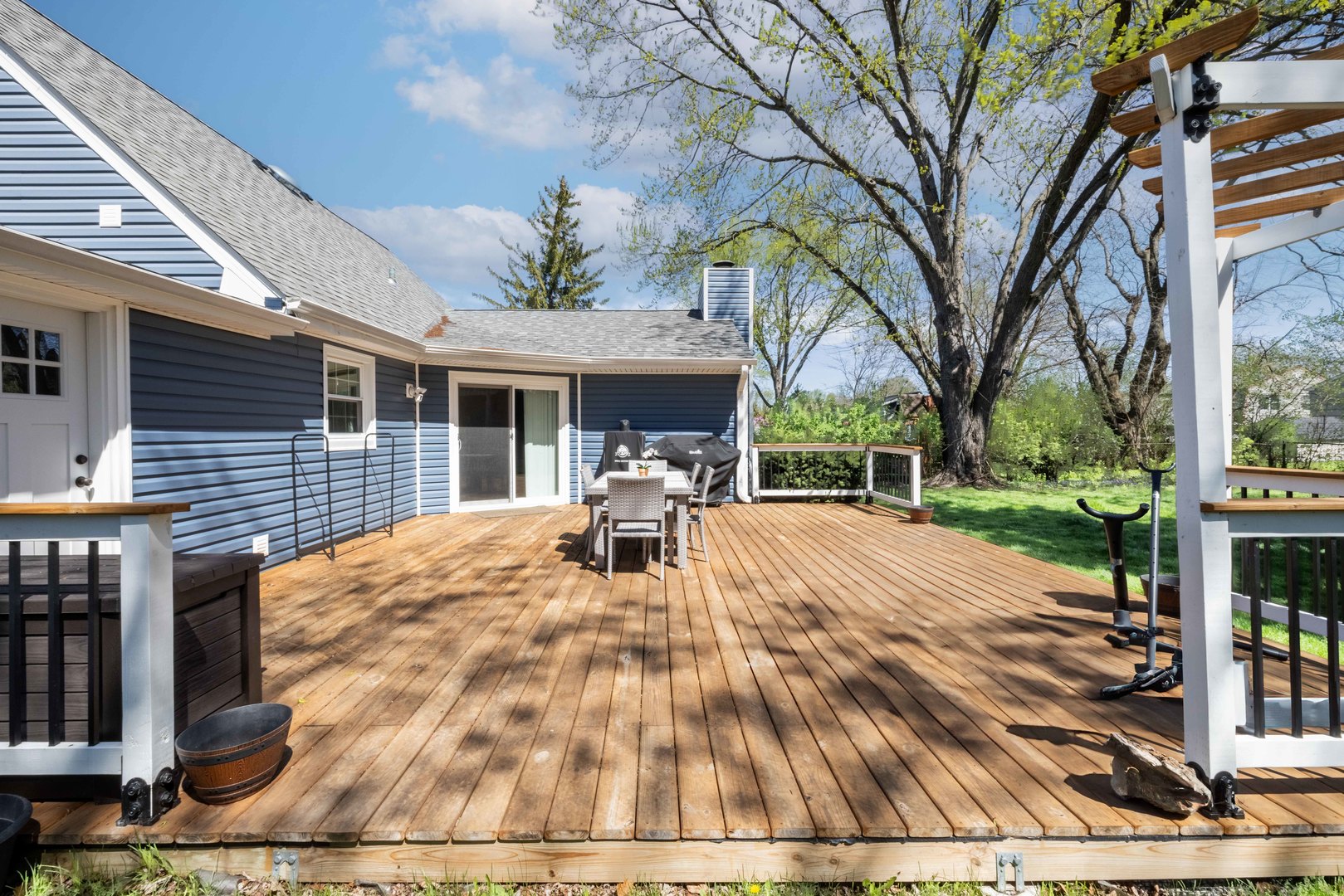 35 CLOVERDALE Lane