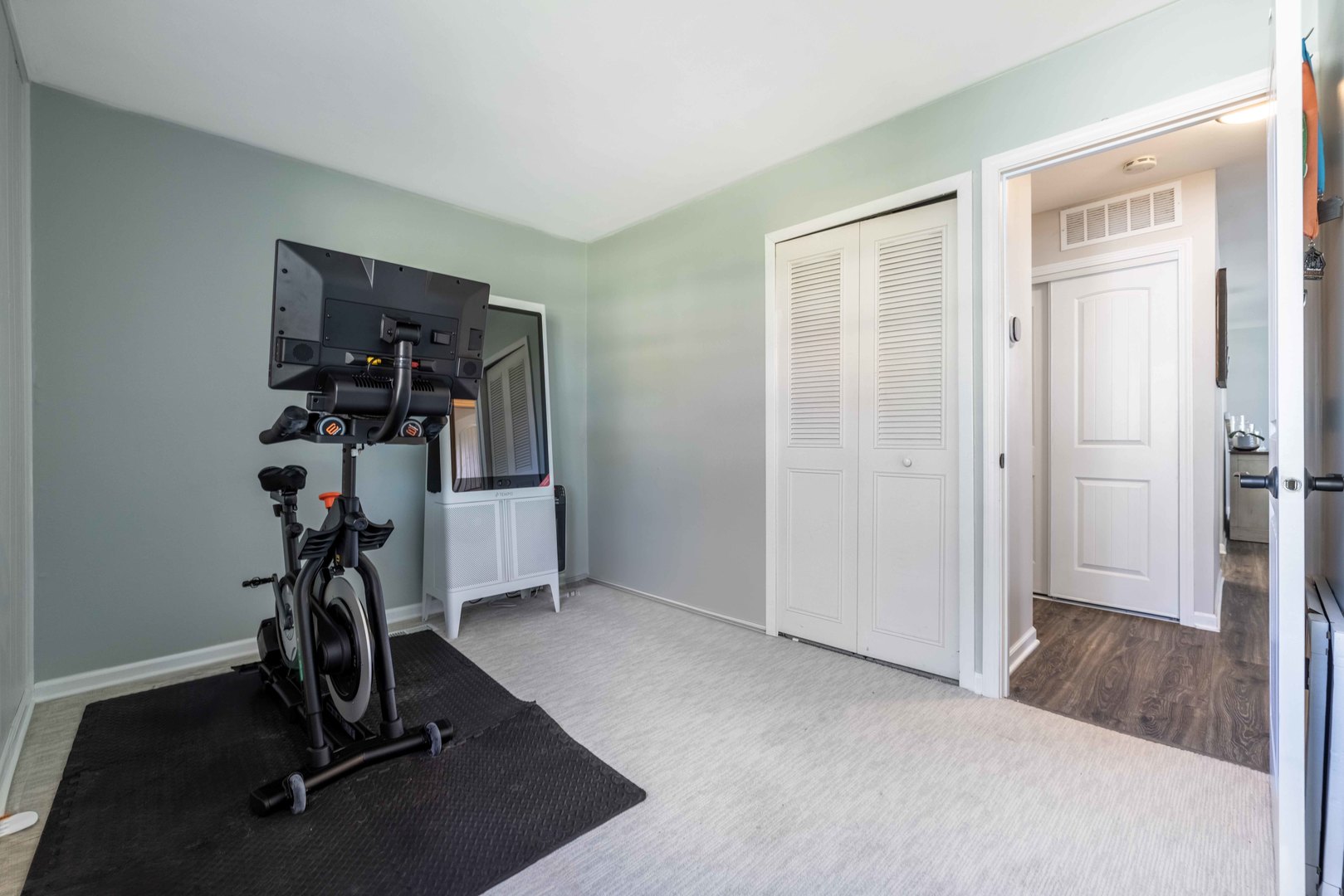 35 CLOVERDALE Lane