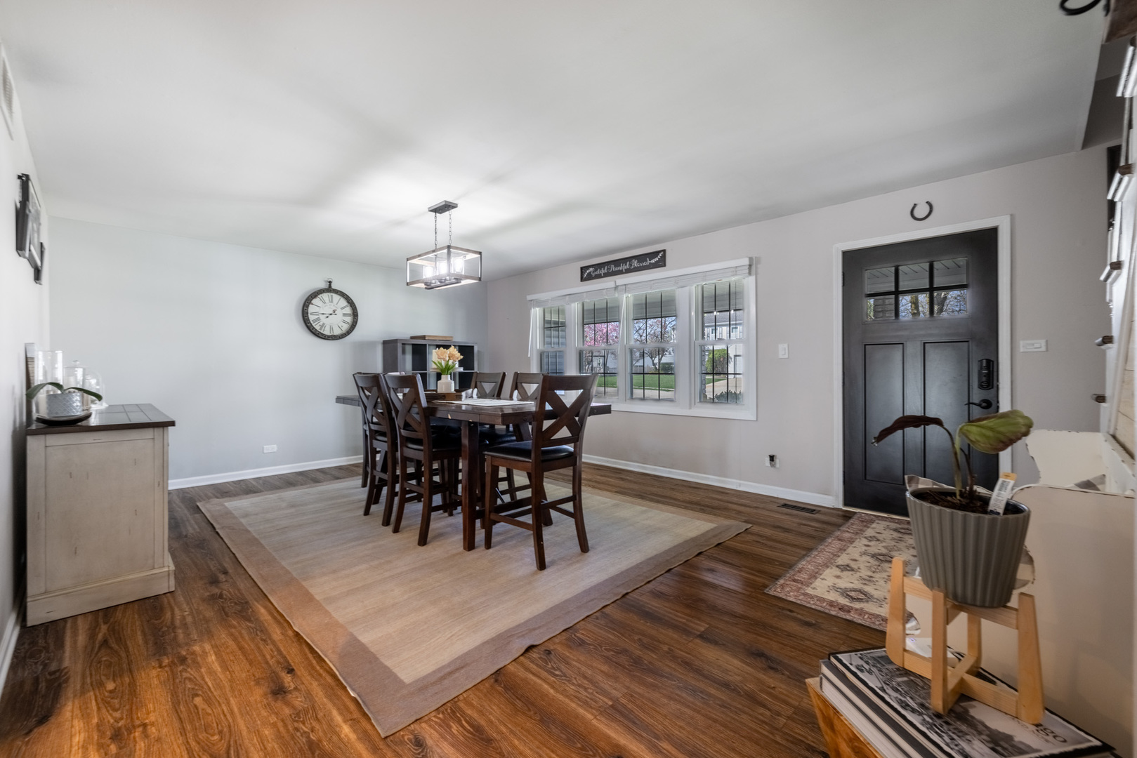 35 CLOVERDALE Lane