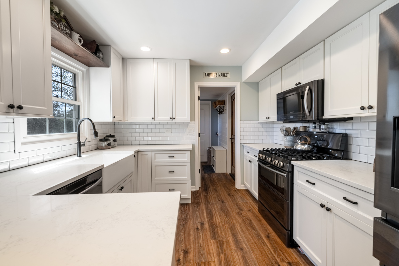 35 CLOVERDALE Lane