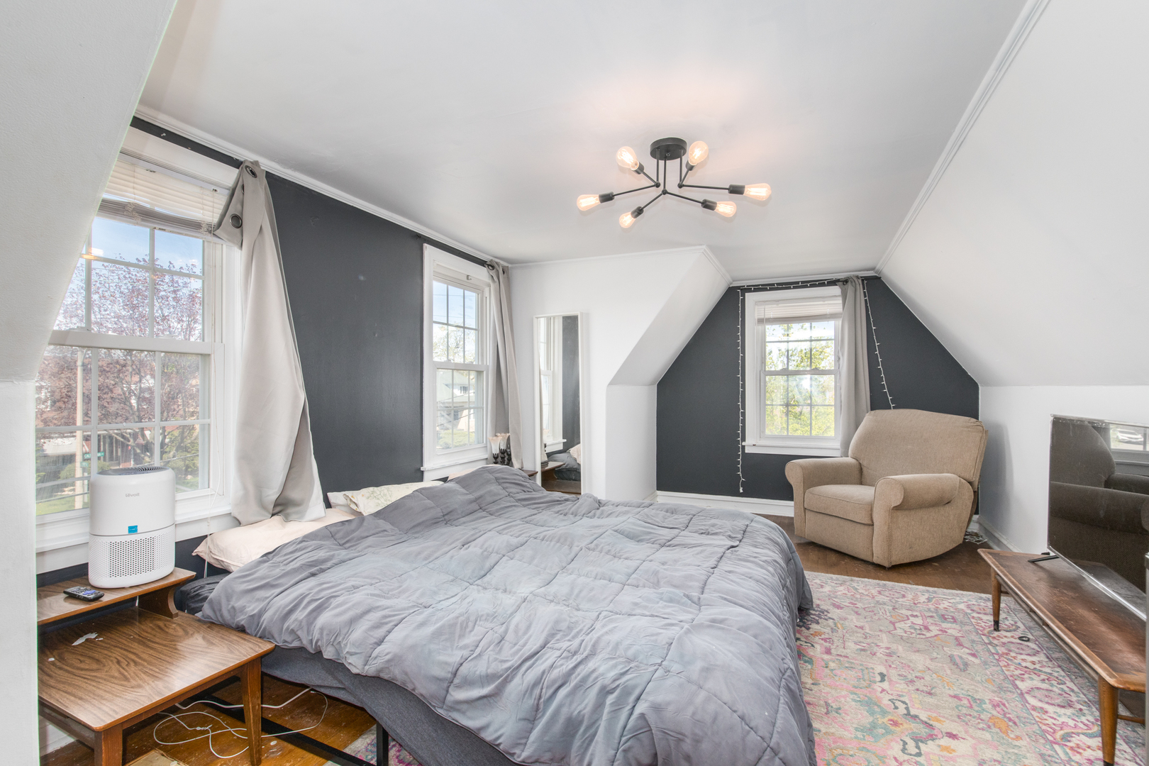2767 W 95th Place