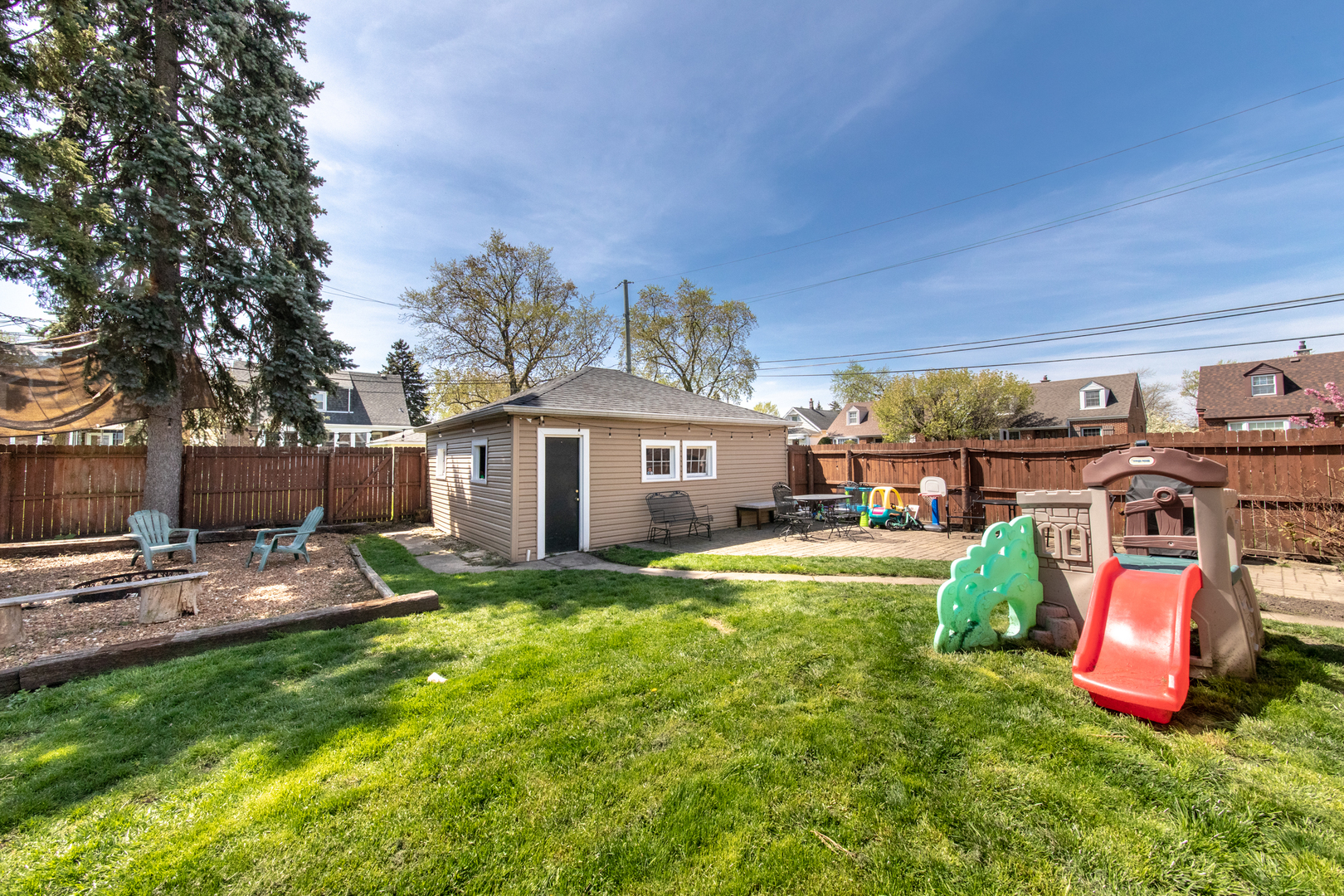2767 W 95th Place