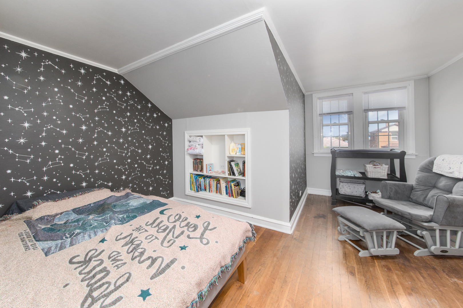 2767 W 95th Place