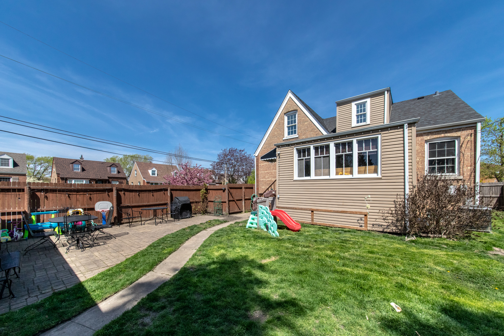 2767 W 95th Place
