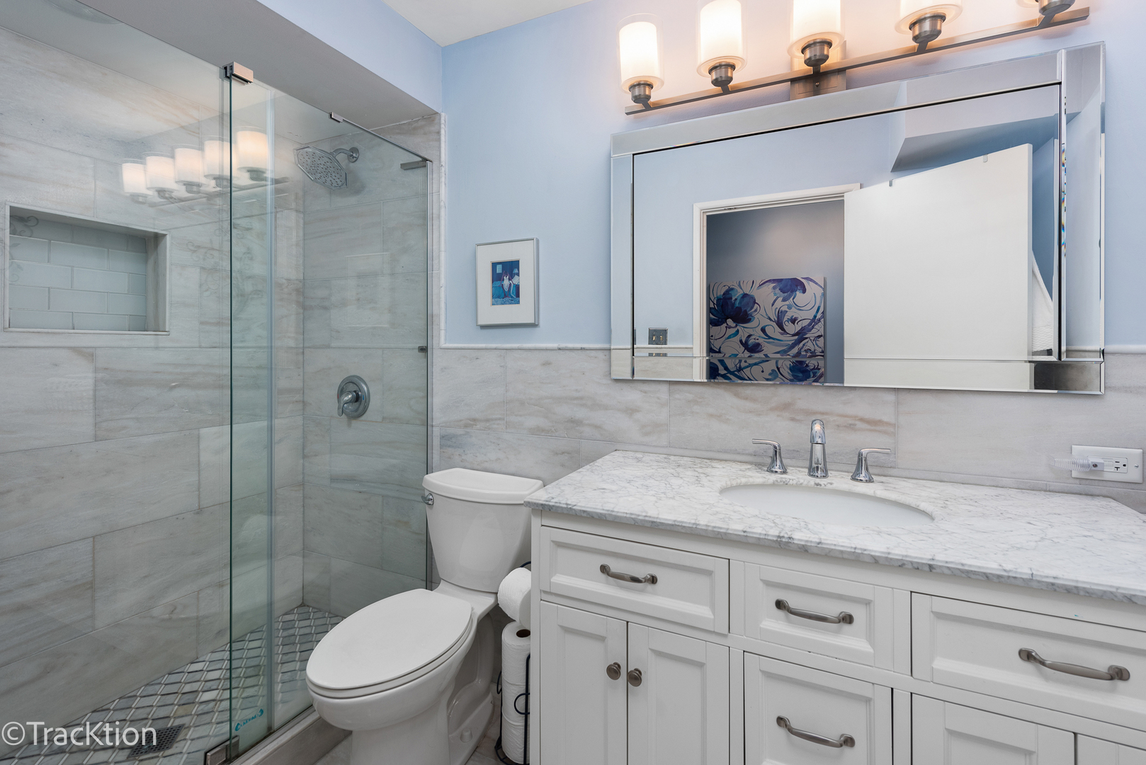4221 SARATOGA Avenue Unit: 104A