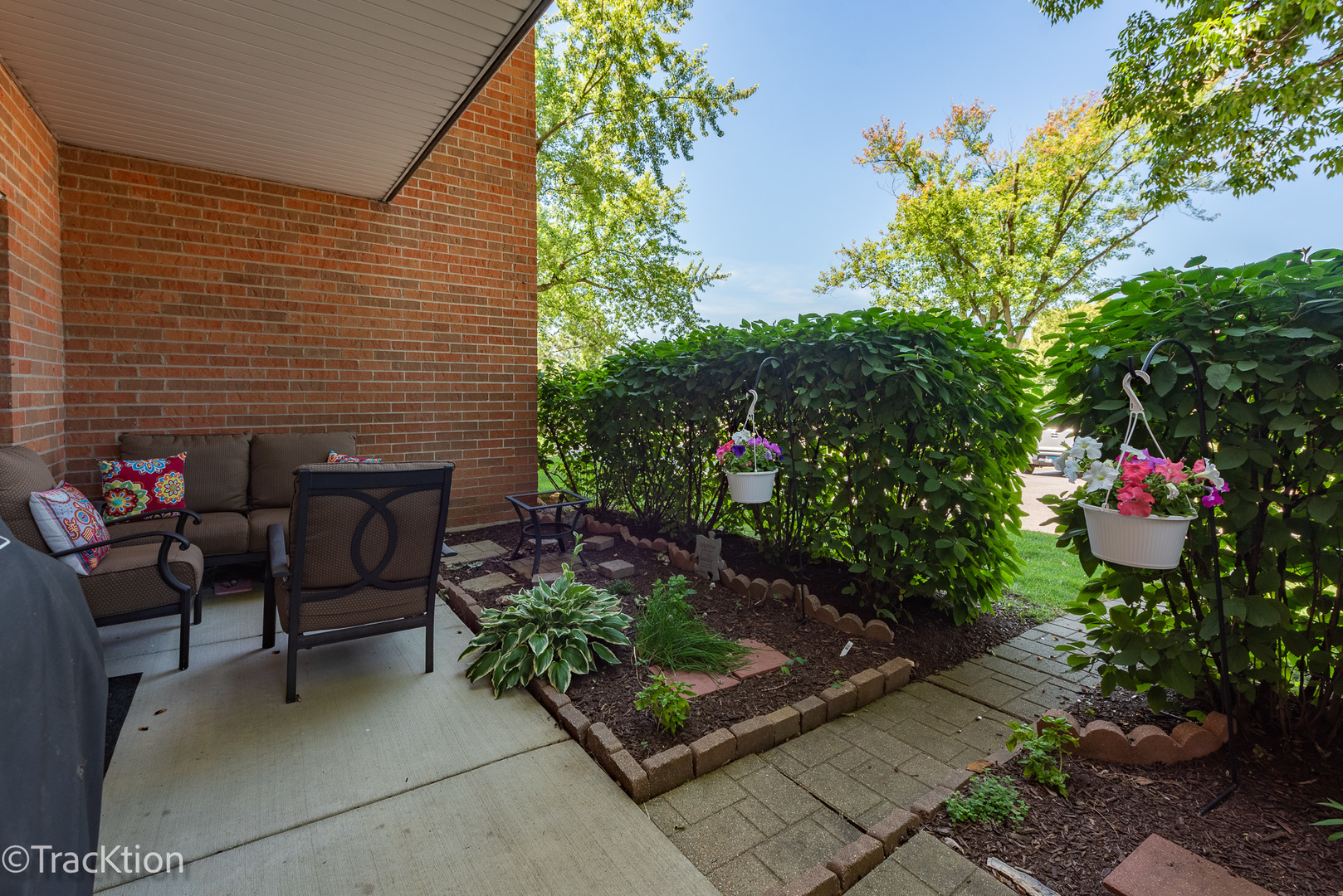 4221 SARATOGA Avenue Unit: 104A