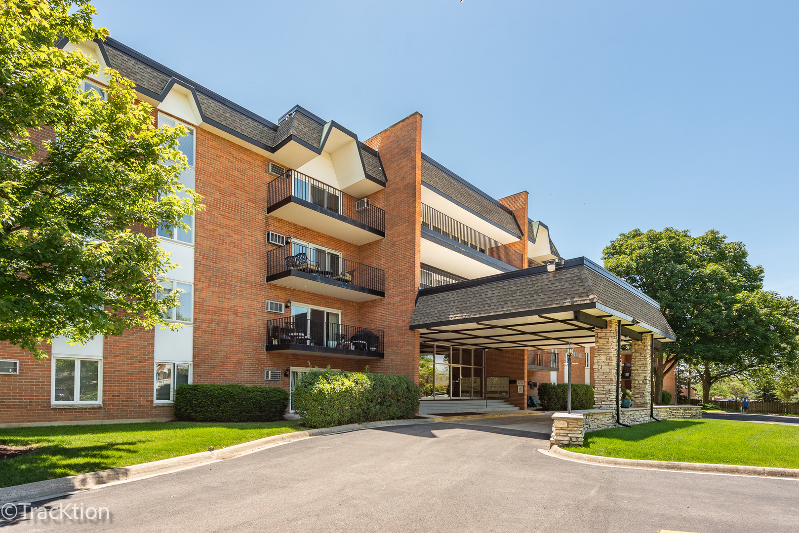4221 SARATOGA Avenue Unit: 104A