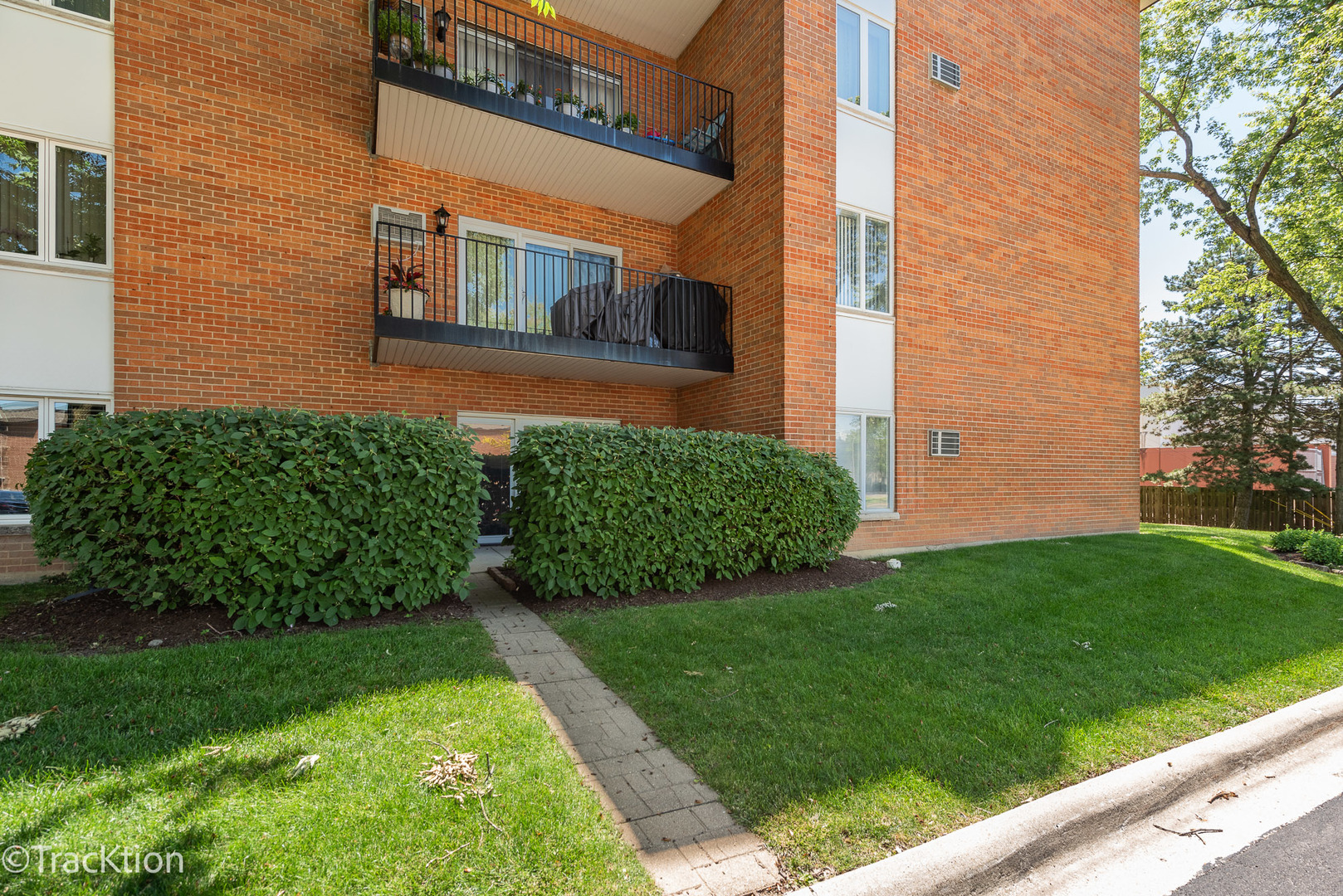 4221 SARATOGA Avenue Unit: 104A