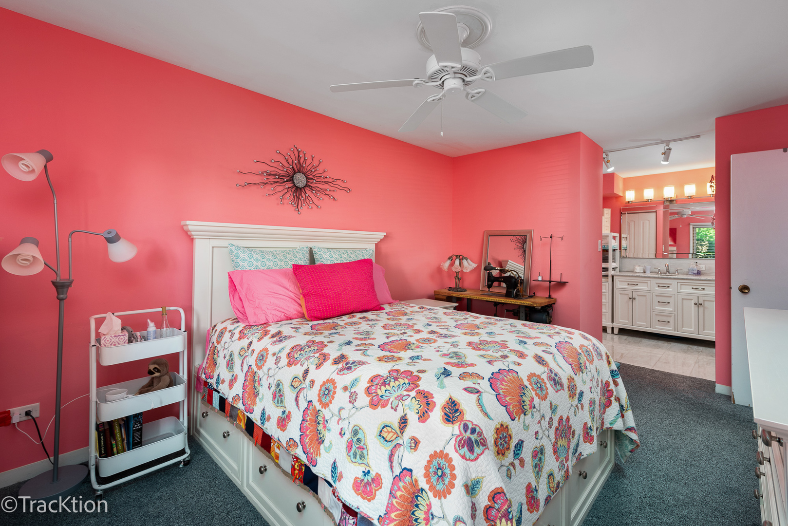 4221 SARATOGA Avenue Unit: 104A